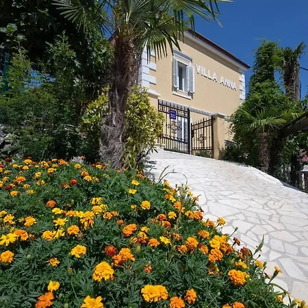 Villa Anna-Potkrovlje Ika Exterior photo
