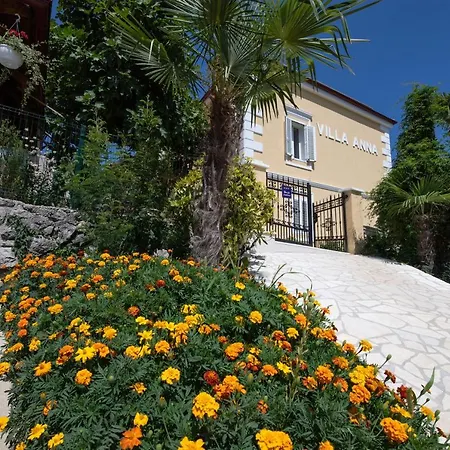 Villa Anna-Potkrovlje Ika Exterior photo