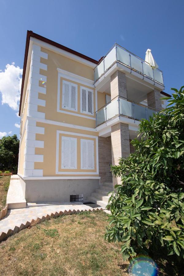 Apartment Anna-potkrovlje Ika