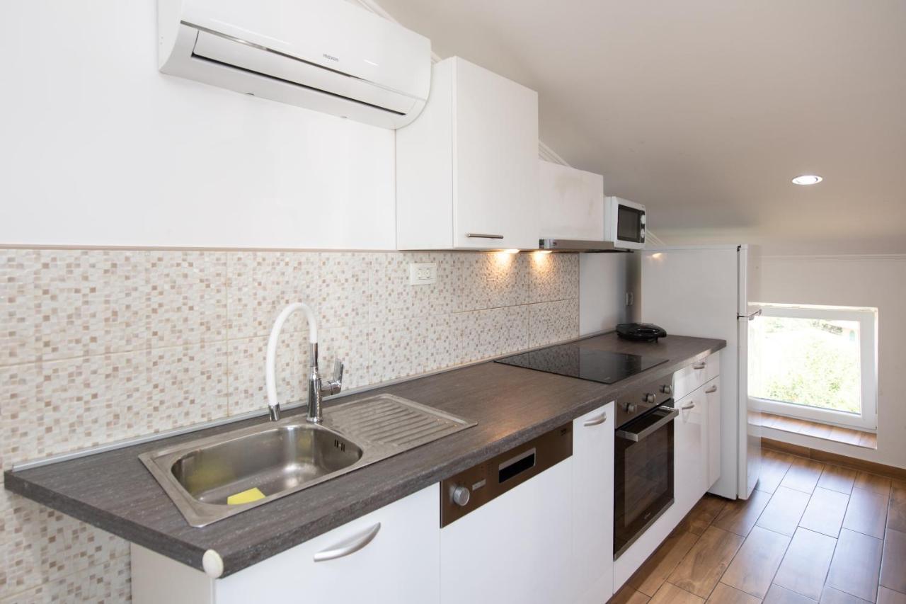 Apartment Anna-potkrovlje Ika