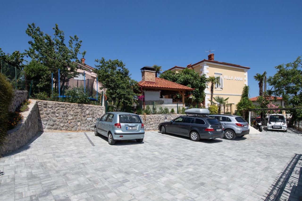 Anna-potkrovlje Apartment *